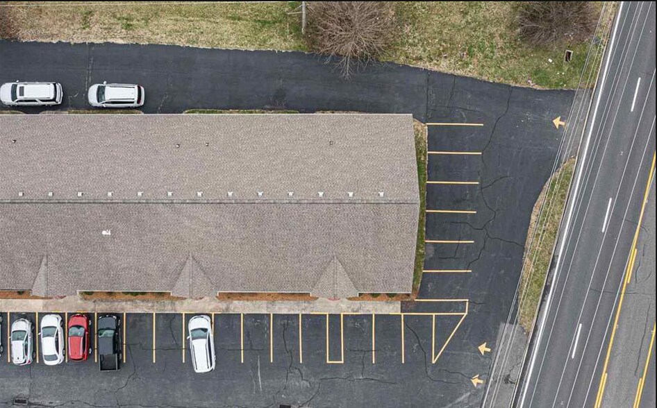 More Photos Of 2830-2850 Lone Oak Rd, Paducah Office For Lease