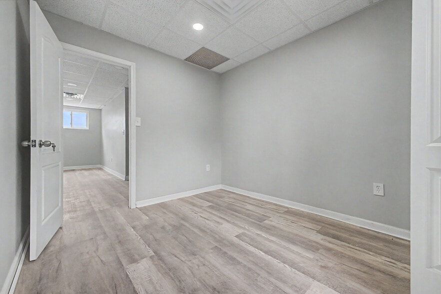 More Photos Of 19323 W Warren Ave, Detroit Storefront Retail Residential For Lease
