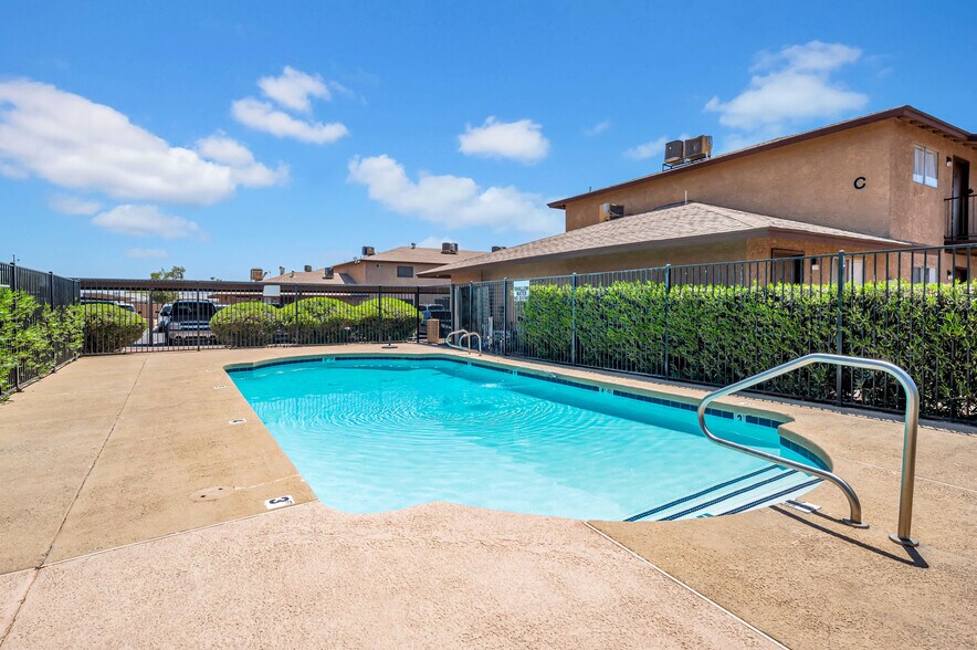Primary Photo Of 16437 N 31st St, Phoenix Apartments For Sale