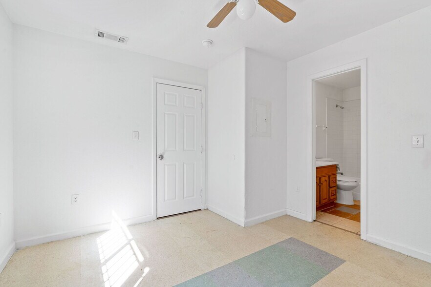 More Photos Of 8207 Sam Rayburn Dr, Austin Apartments For Sale