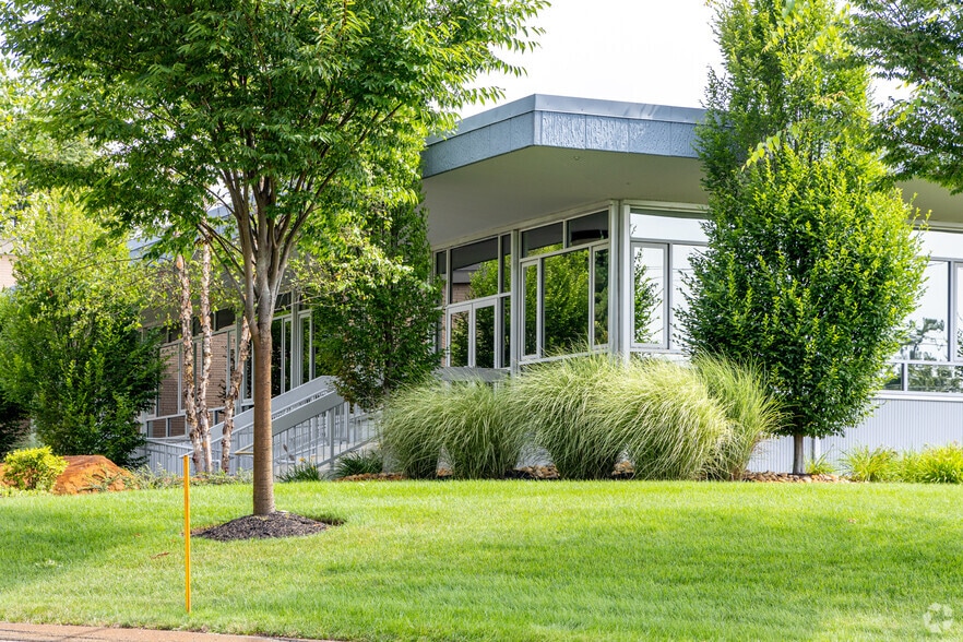 More Photos Of 32 Dunham Rd, Beverly Warehouse For Lease