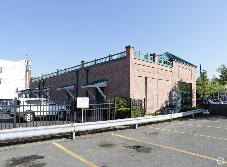 Primary Photo Of 1066 Madison Ave, Albany Freestanding For Lease