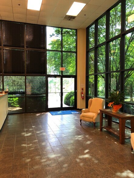 More Photos Of 2 Greentree Rd, Anderson Warehouse For Lease