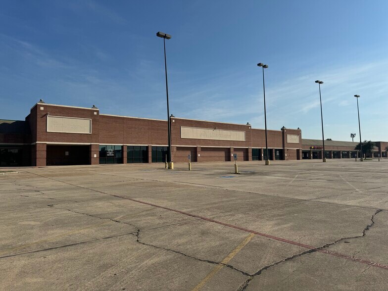 More Photos Of 3121 E Texas St, Bossier City General Retail For Sale