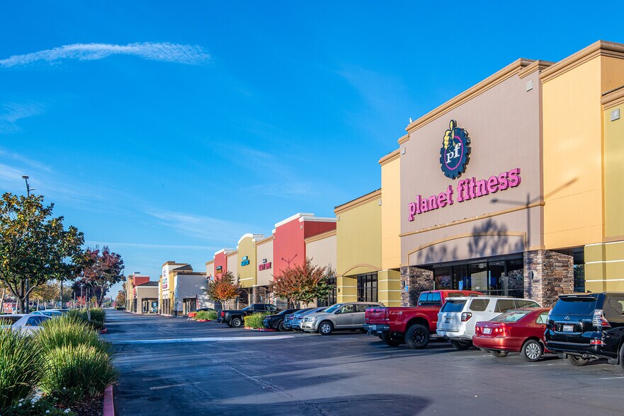 More Photos Of 10301-10385 Folsom Blvd, Rancho Cordova Unknown For Lease