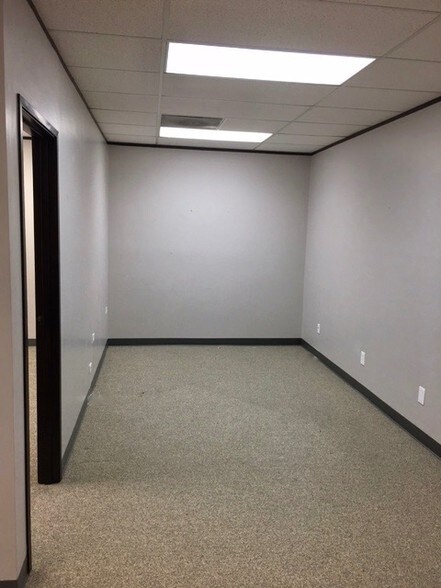 More Photos Of 2200 E 104th Ave, Thornton Office For Lease
