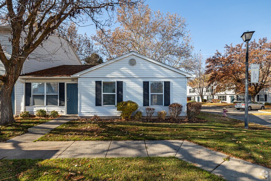 More Photos Of 275 S Fort Ln, Layton Apartments For Sale