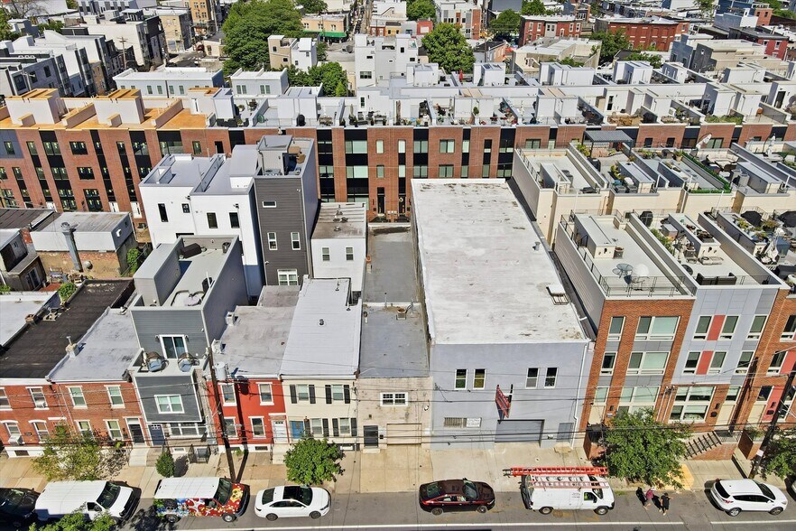 More Photos Of 1328 S 20th St, Philadelphia Distribution For Sale