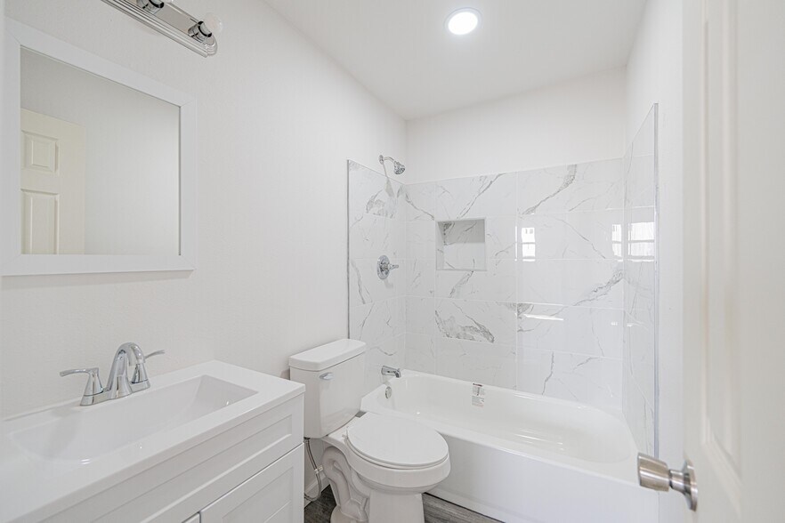 More Photos Of 241 Bass St, Odessa Land For Sale