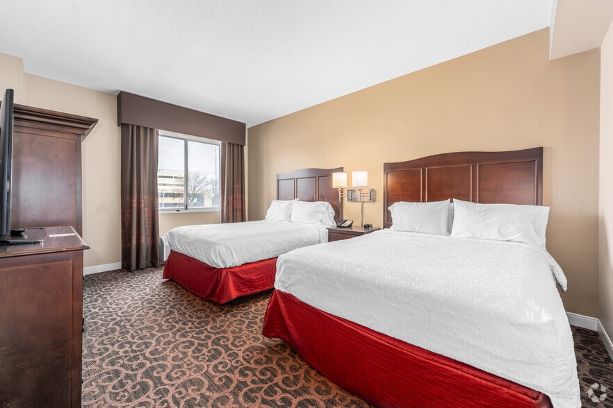 More Photos Of 6617 Ritchie Hwy, Glen Burnie Hotel For Sale