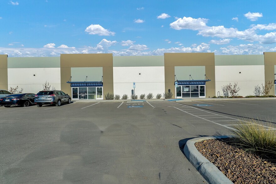 More Photos Of 1000 Diesel Dr, El Paso Light Distribution For Lease