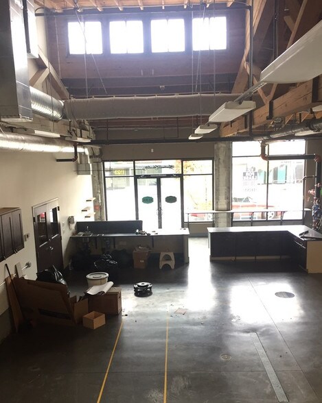 More Photos Of 1311 SE 7th Ave, Portland Restaurant For Lease