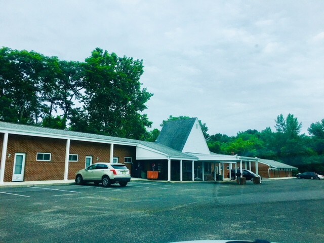 More Photos Of 1043 US Highway 206, Bordentown Hotel For Sale