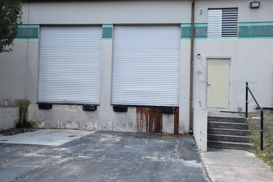 More Photos Of 5500 SW 6th Pl, Ocala Manufacturing For Sale