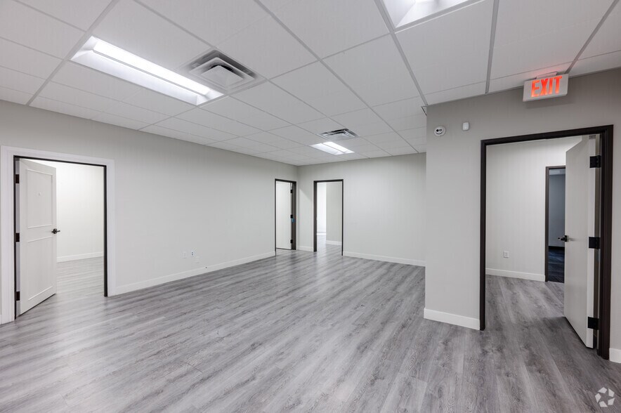 More Photos Of 530 S 6th St, Las Vegas Office For Lease