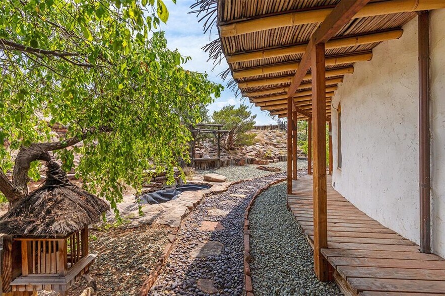More Photos Of 18 Destierro Trail, Santa Fe Lodge Meeting Hall For Sale