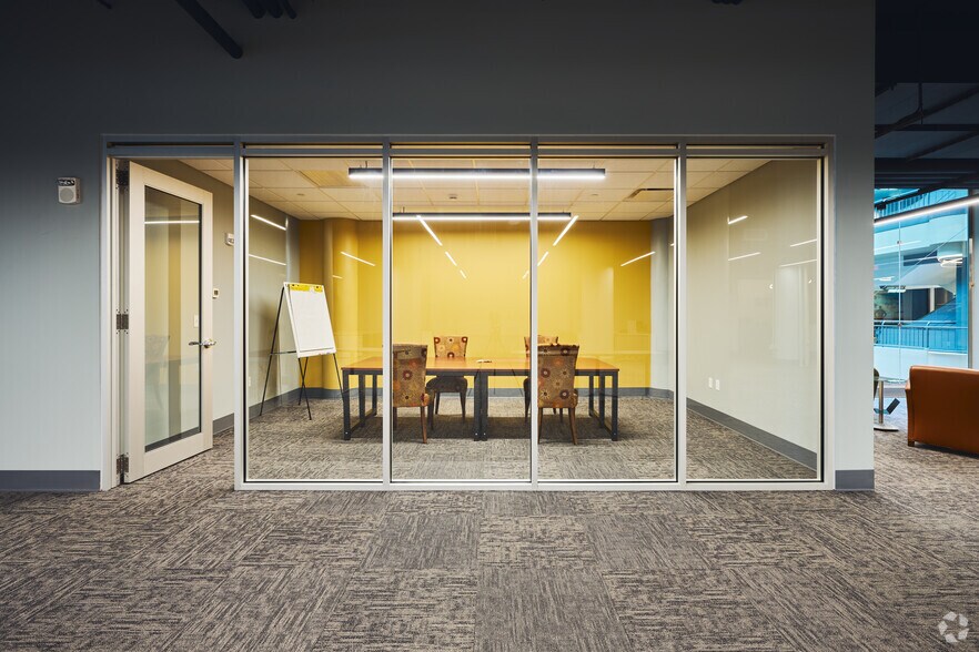 More Photos Of 260 E Main St, Rochester Medical For Lease