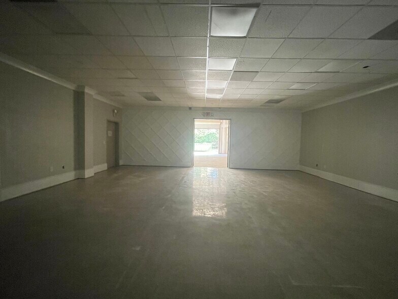 More Photos Of 4913 Summer Oak Dr, Buford Light Manufacturing For Lease