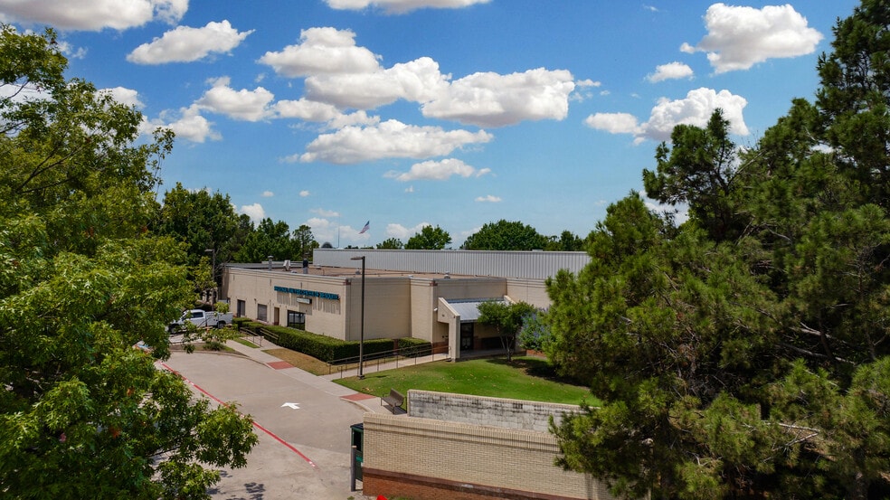 More Photos Of 1600 Republic Pky, Mesquite Unknown For Lease