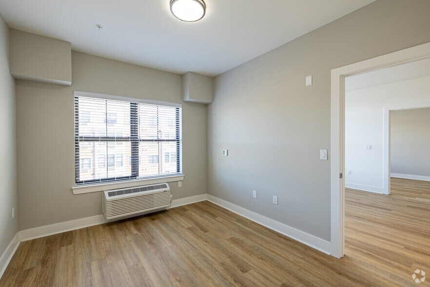 More Photos Of 10 W Westfield Ave W, Roselle Park Apartments For Lease