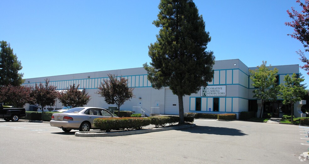 More Photos Of 4200-4210 Business Center Dr, Fremont Distribution For Lease