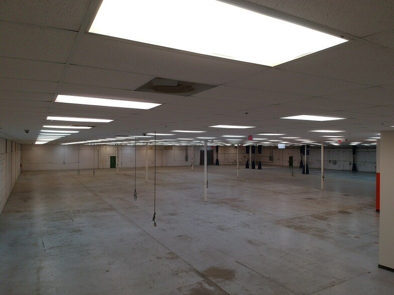 More Photos Of 51 Hypoluxo Rd, Hypoluxo Warehouse For Lease
