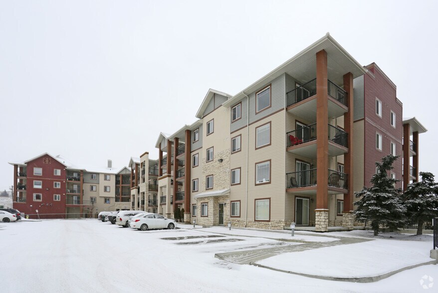 More Photos Of 505 Railway St W, Cochrane Apartments For Sale