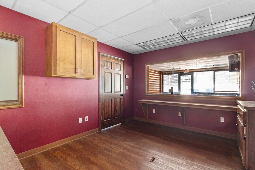 More Photos Of 116 E Robert S Kerr Blvd, Wynnewood Medical For Sale