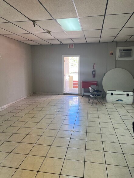 More Photos Of 627-637 W Flagler St, Miami Hotel For Sale