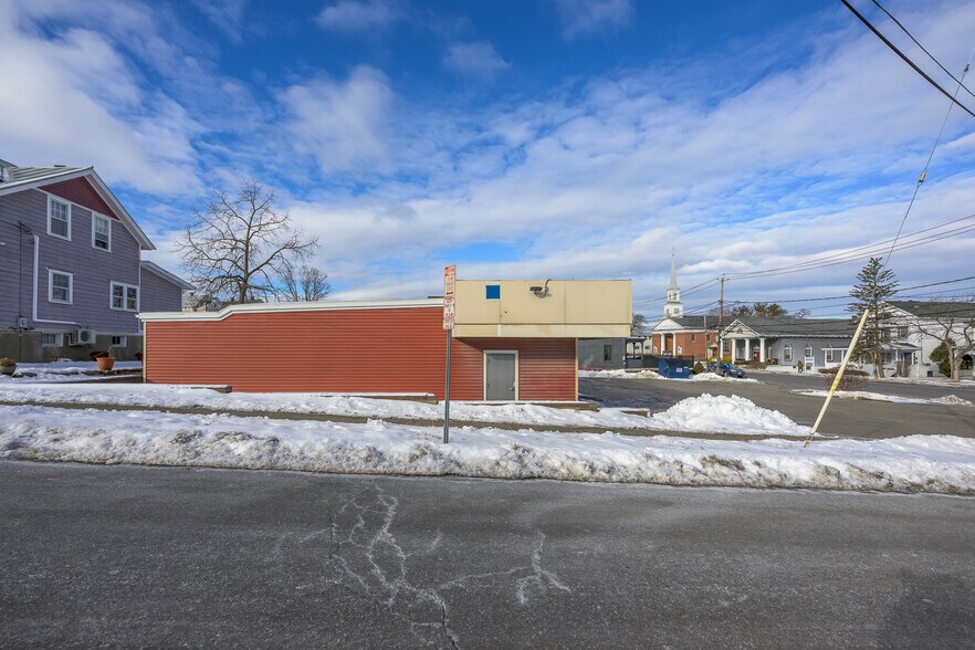 More Photos Of 67-69 Green St, Hudson Convenience Store For Sale