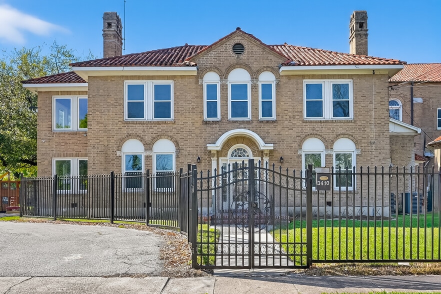 Primary Photo Of 3410 Austin St, Houston Office Residential For Lease