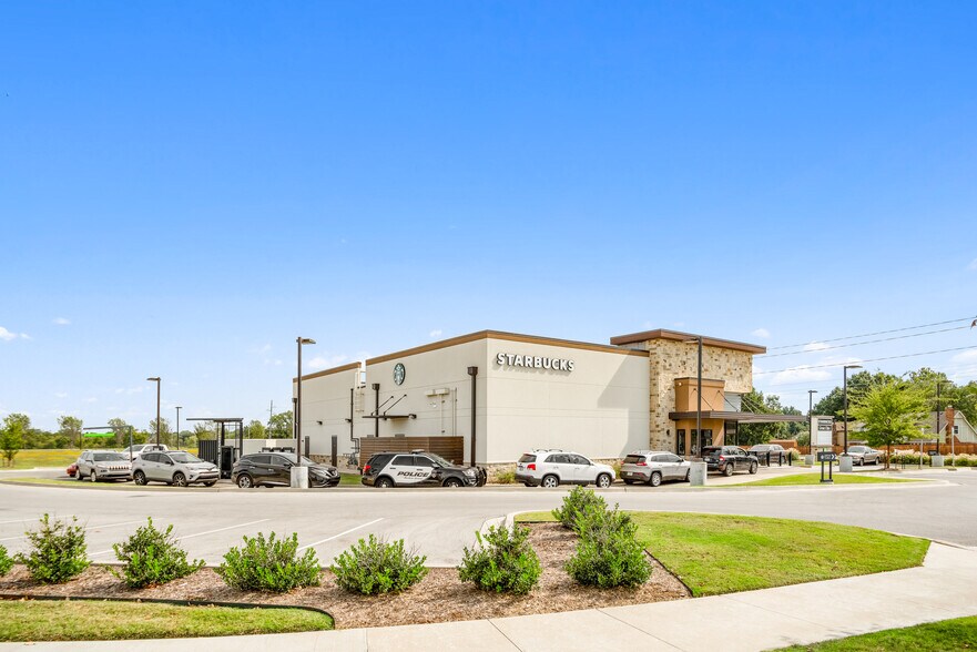 More Photos Of 1640 W Tucson St, Broken Arrow Storefront For Sale