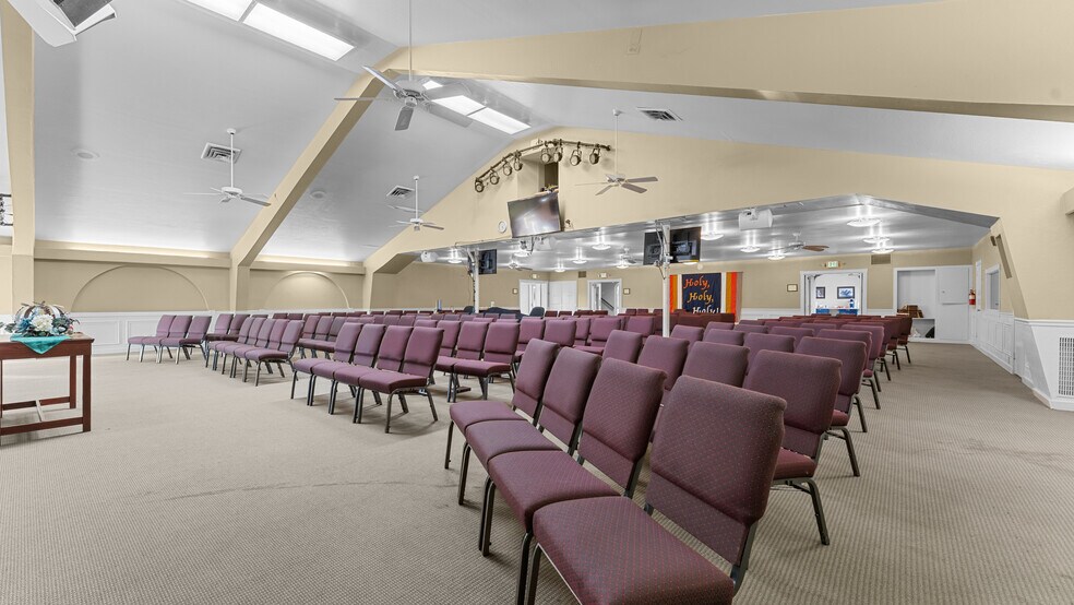 More Photos Of 355 Panama Ave, Chico Flex For Sale