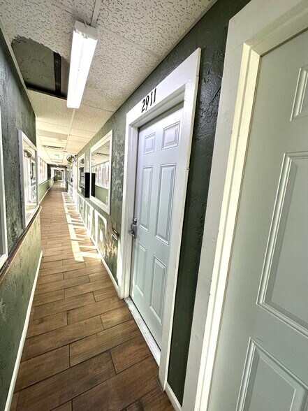 More Photos Of 2911-2943 Sammy Davis Jr Dr, Las Vegas General Retail For Lease