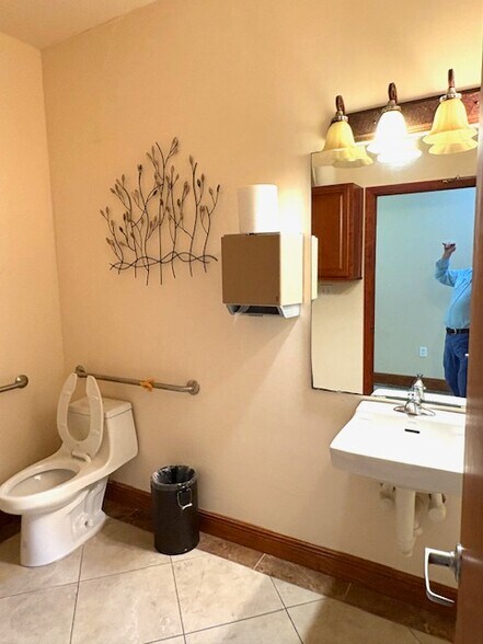 More Photos Of 1608 S Apollo Blvd, Melbourne Medical For Sale