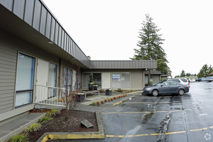 More Photos Of 12729 Northup Way, Bellevue Office For Lease