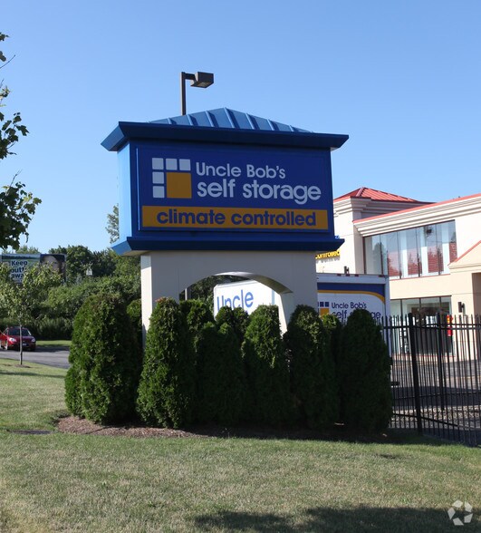 More Photos Of 2802 Transit Rd, West Seneca Self Storage For Lease