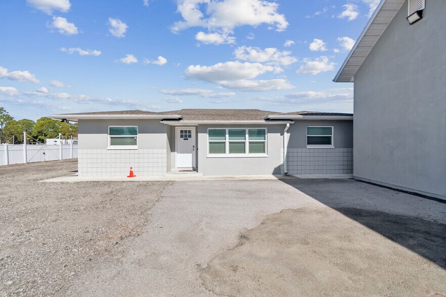 More Photos Of 6751 118th Ave, Largo Truck Terminal For Lease