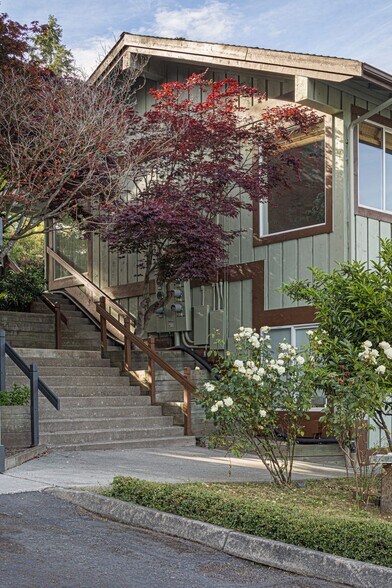More Photos Of 849 Spring St, Friday Harbor Storefront Retail Residential For Sale