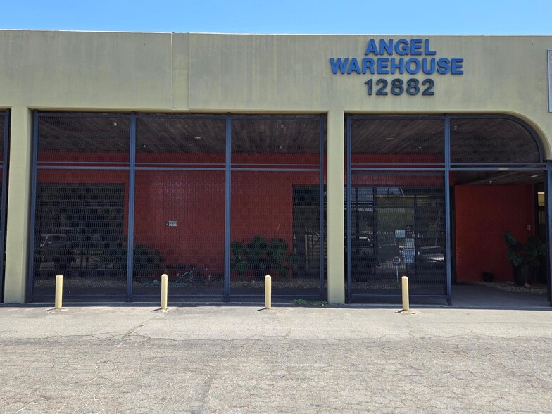 More Photos Of 12882 Pierce St, Pacoima Warehouse For Lease