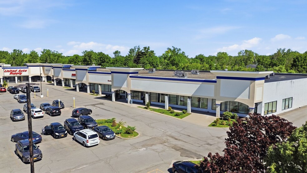 More Photos Of 376 S Jefferson Rd, Rochester Unknown For Lease