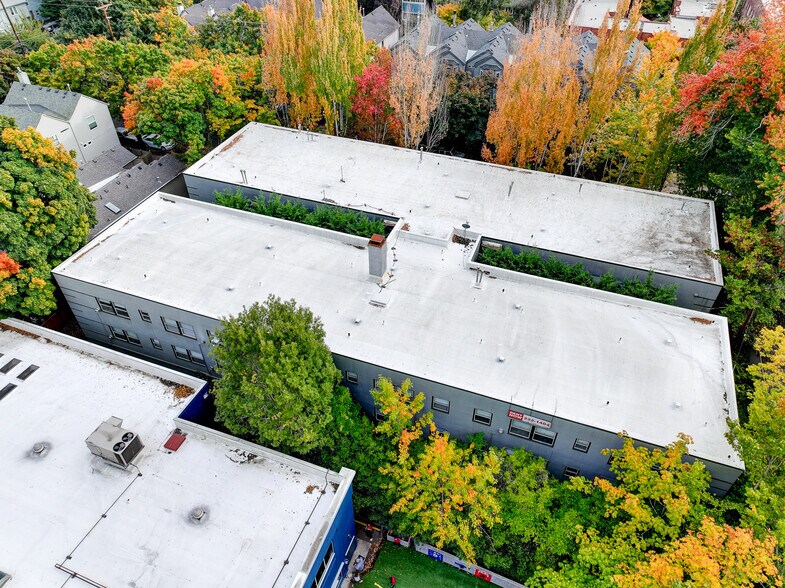 More Photos Of 2737 NW Upshur St, Portland Apartments For Sale