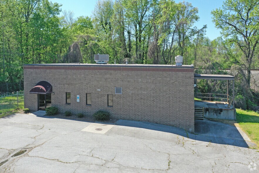 More Photos Of 604 Old Thomasville Rd, High Point Warehouse For Lease