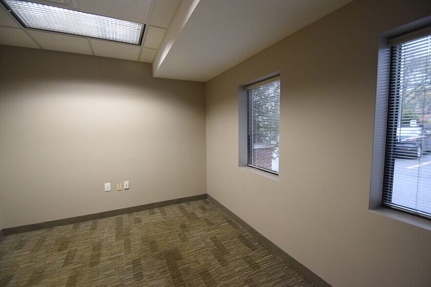 More Photos Of 4600 Main St, Buffalo Medical For Lease