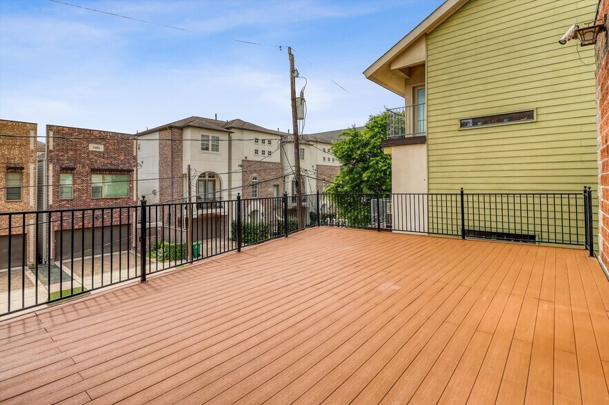 More Photos Of 1607 Bonner St, Houston Specialty For Sale