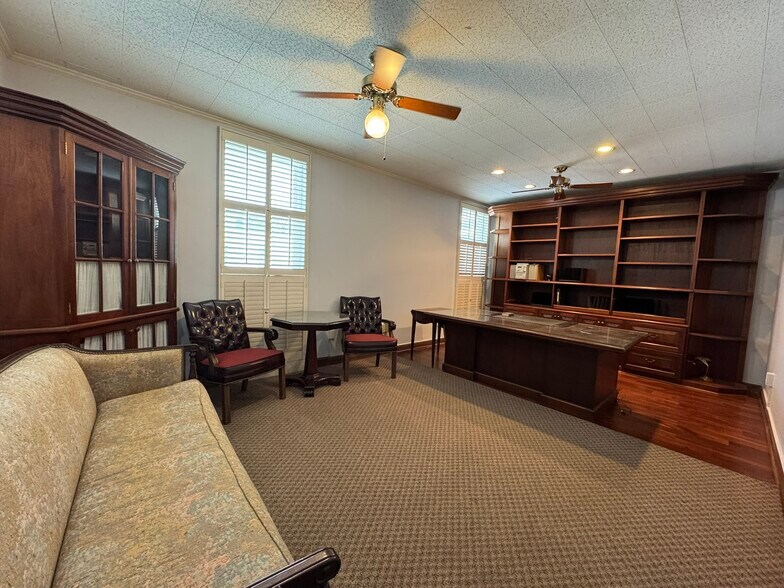 More Photos Of 211 N Magnolia Ave, Orlando Office For Lease