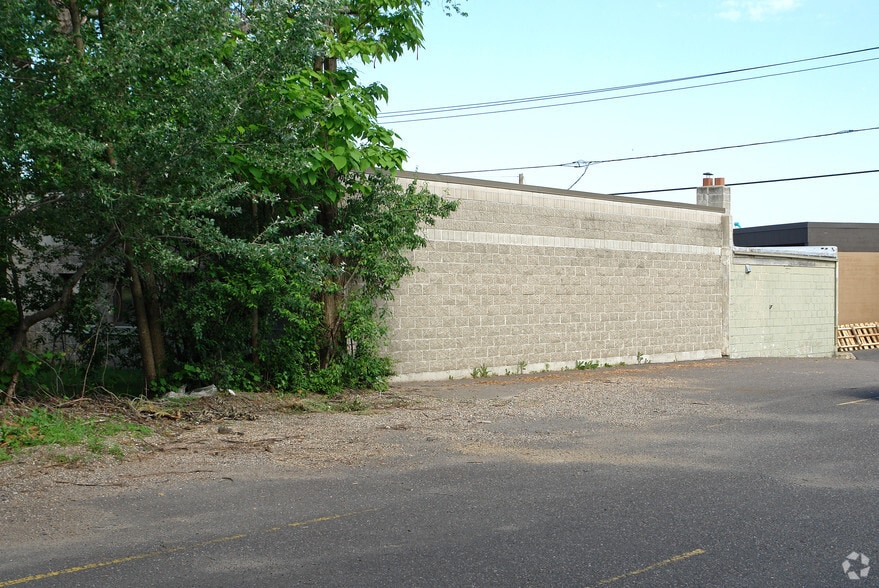 More Photos Of 2603 E 7th Ave, North Saint Paul Light Manufacturing For Sale