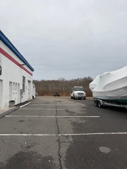 More Photos Of 177 Boston Post Rd, Westbrook General Retail For Sale