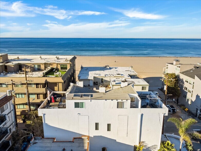 More Photos Of 14 Mast, Marina Del Rey Apartments For Sale