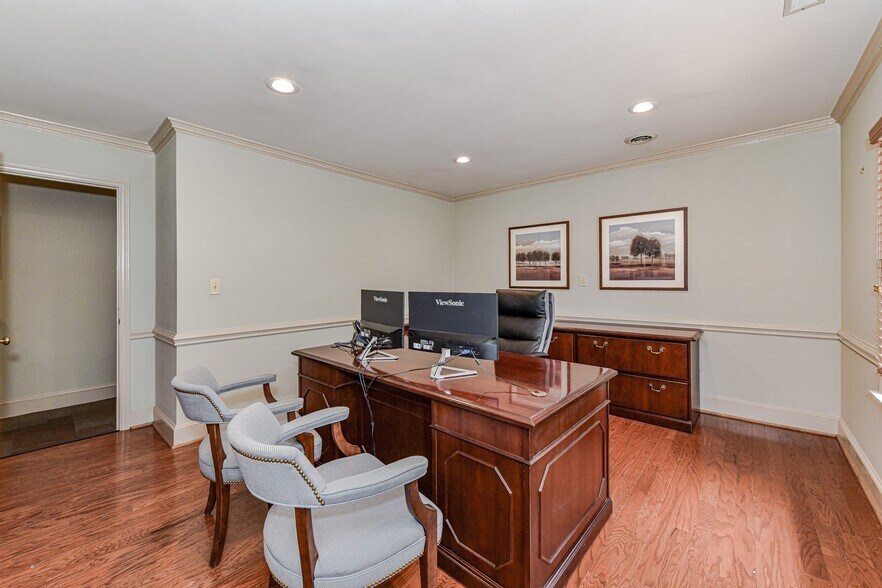 More Photos Of 216 N Mcdowell St, Charlotte Office For Sale